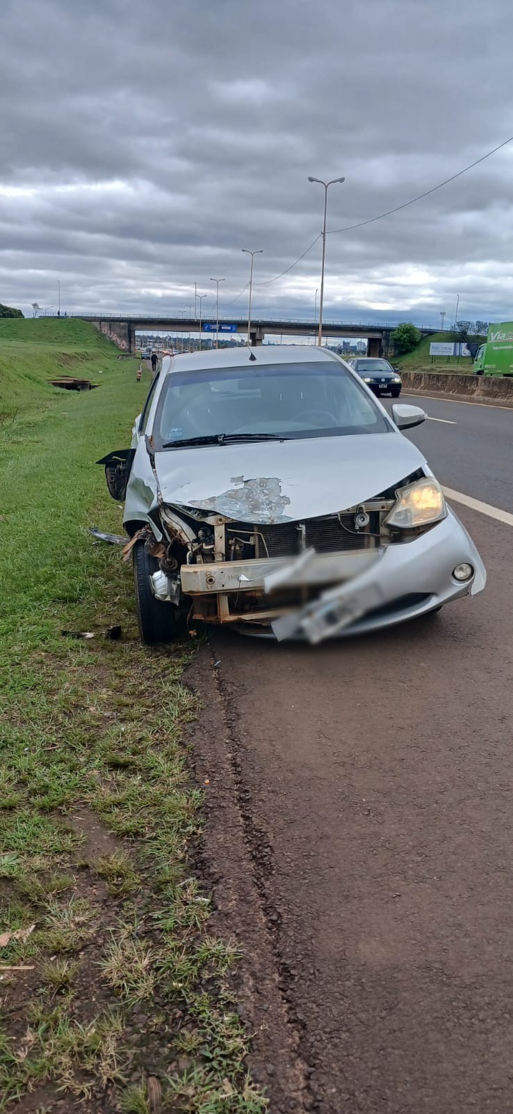 Recargaba combustible al costado de la ruta, fue embestido y sufrió severas quemaduras 3